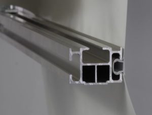 listwa napinająca i profil aluminiowy